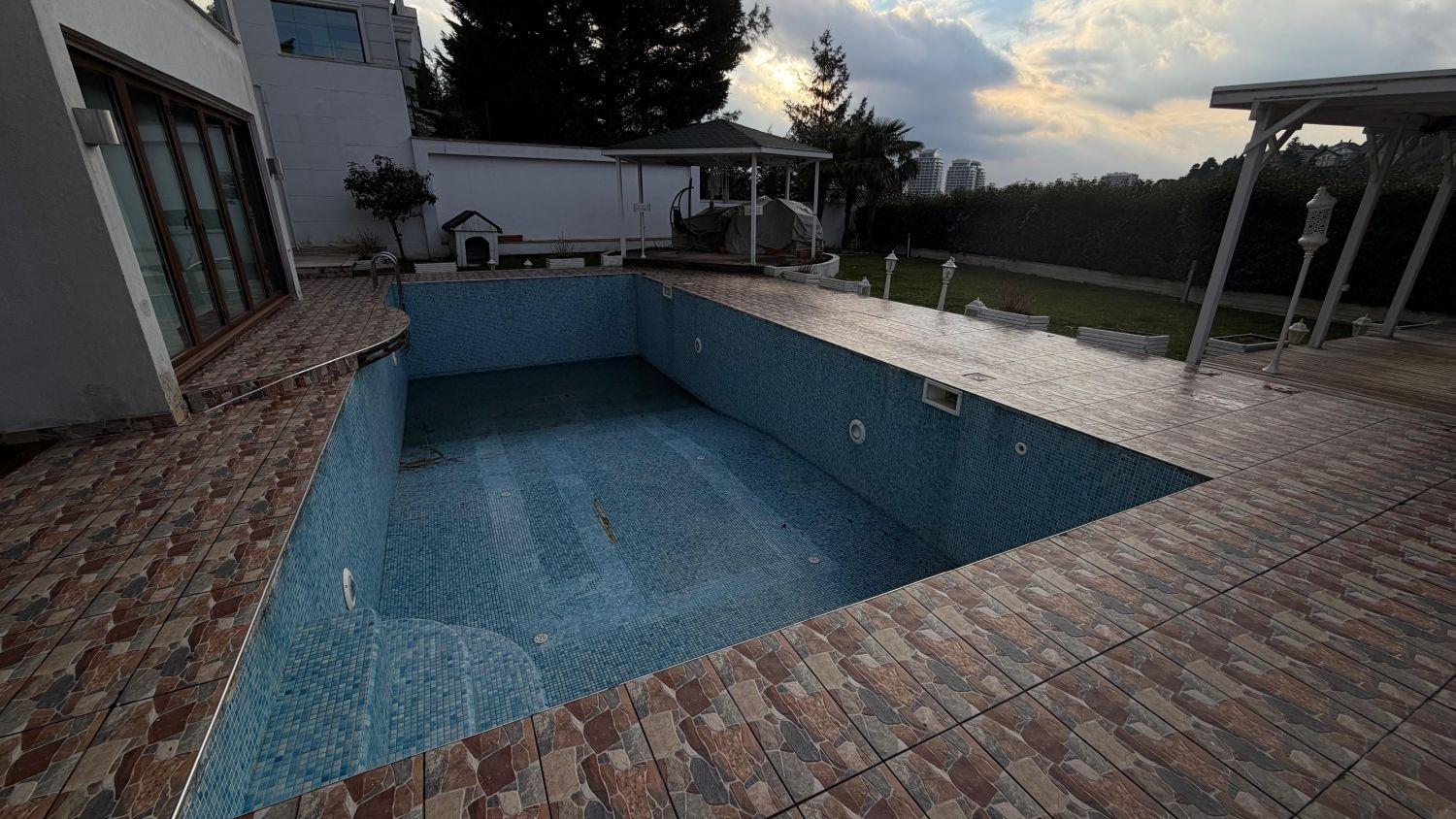 Acarkent C-Type Villa for Sale | Panoramic View & Private Pool