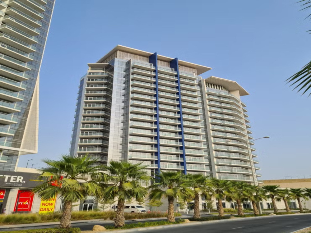 Tenanted | Luxury 1 Bedroom Apartment