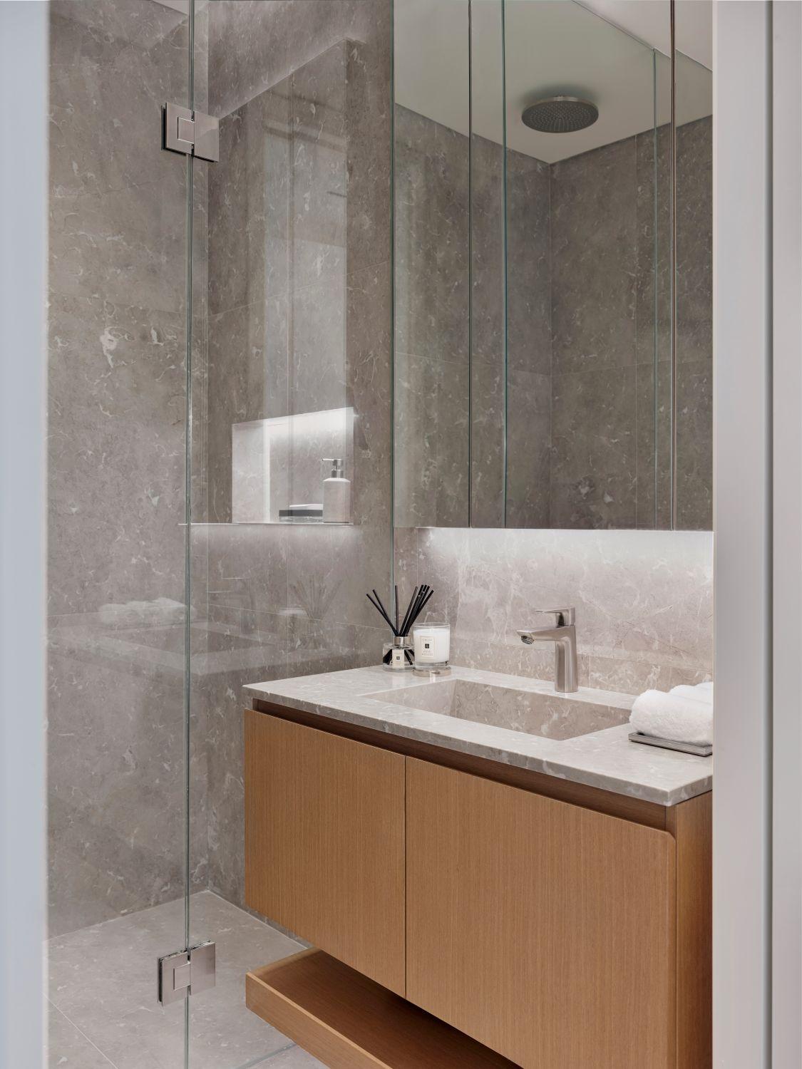 Ataköy Marinada Residence: Luxury 1+1 Dublex Apartment Waterfront in Istanbul - Suitable for Citizenship