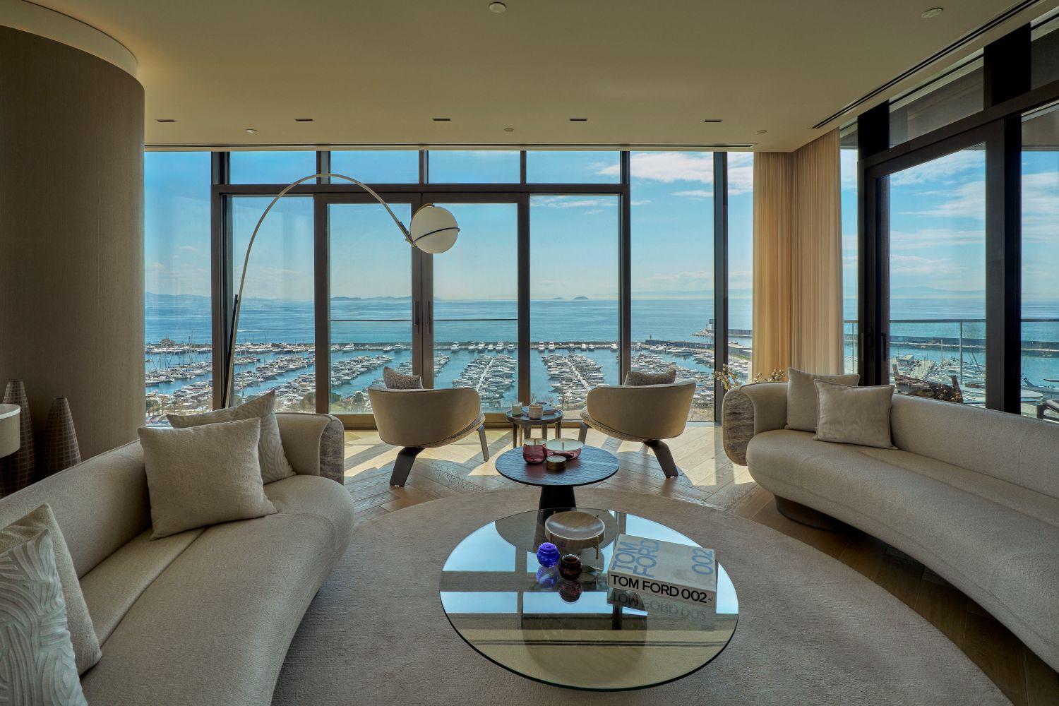 Ataköy Marinada Residence: Luxury 1+1 Dublex Apartment Waterfront in Istanbul - Suitable for Citizenship