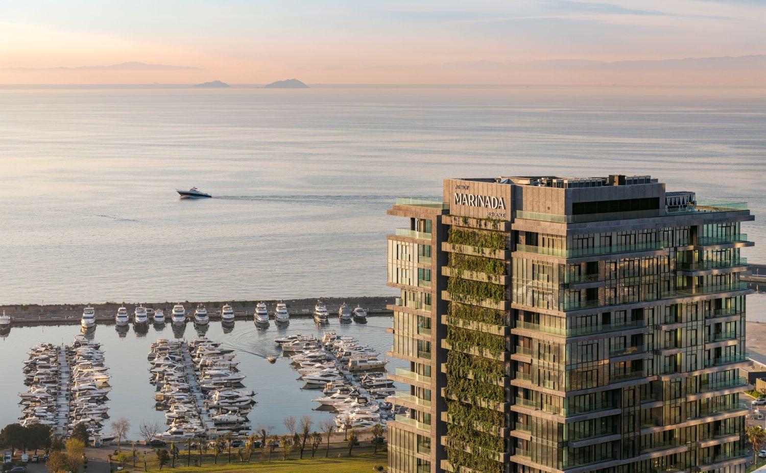 Ataköy Marinada Residence: Luxury 1+1 Dublex Apartment Waterfront in Istanbul - Suitable for Citizenship
