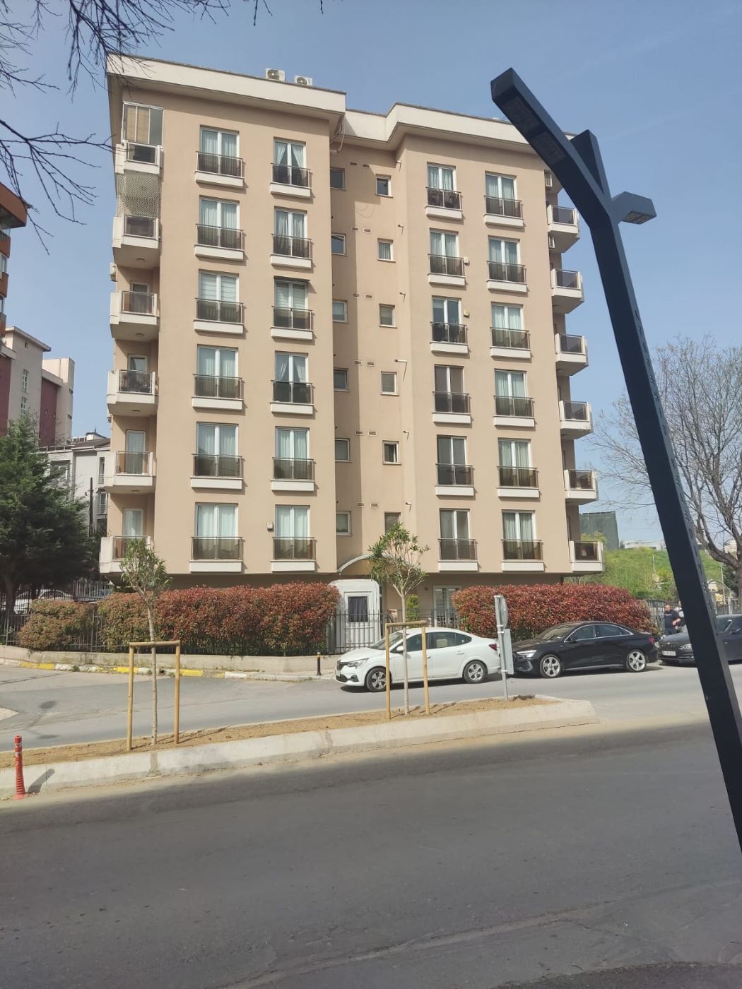 Ataşehir'de Satılık 3+1, Golf Kulübü Karşısında, Eşsiz Konum