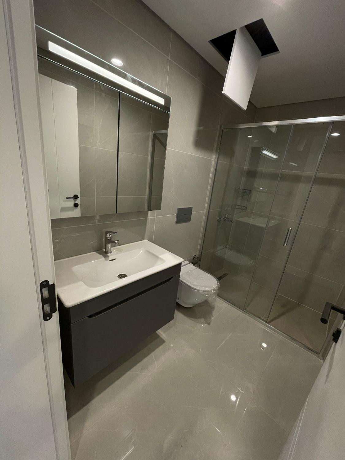 Avrupa Konutları Esentepe: Modern 3+1 Apartment Near E-5 & Metro - Suitable for Citizenship
