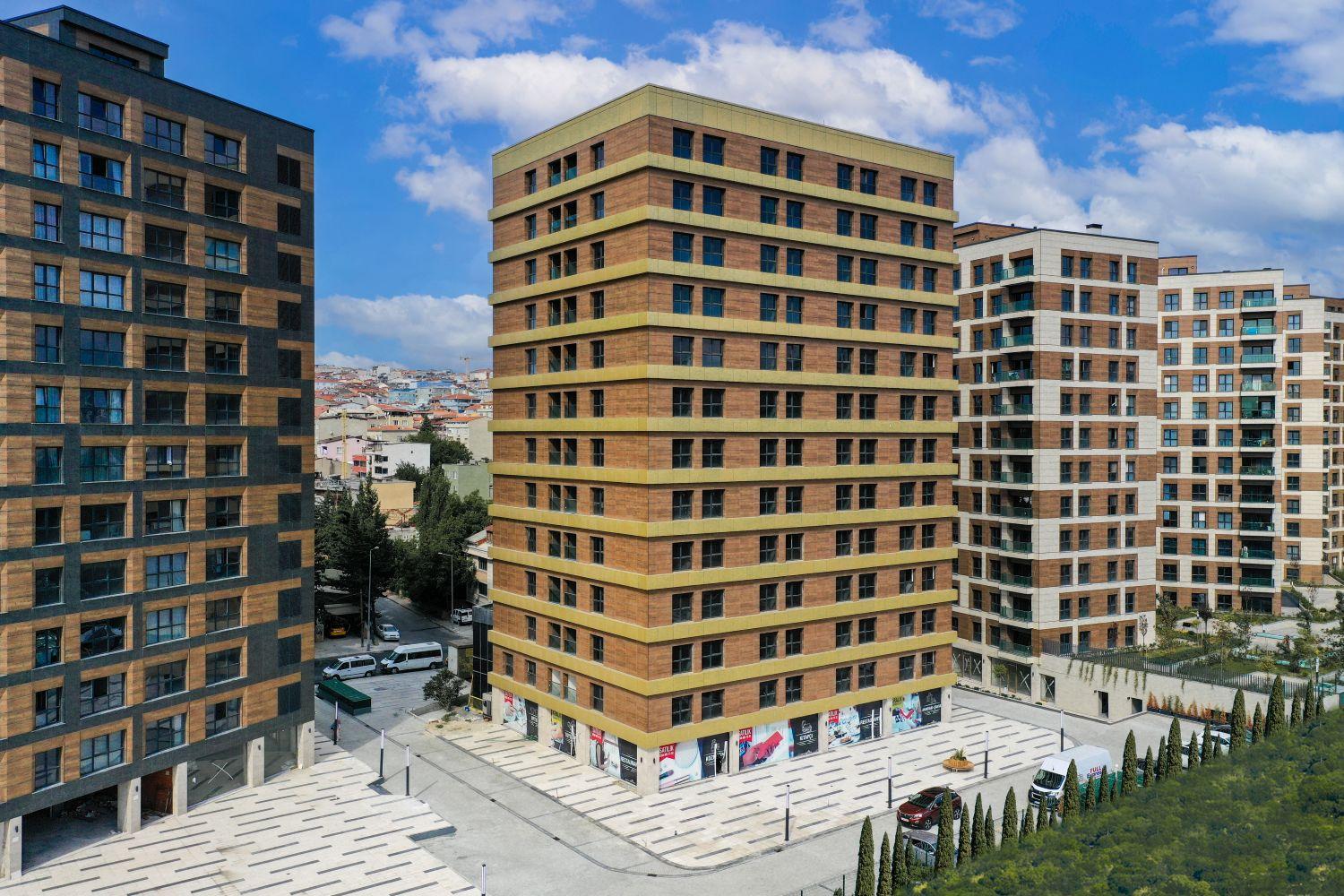 Babacan Port Royal Küçükçekmece: 1+1 Apartment for Sale