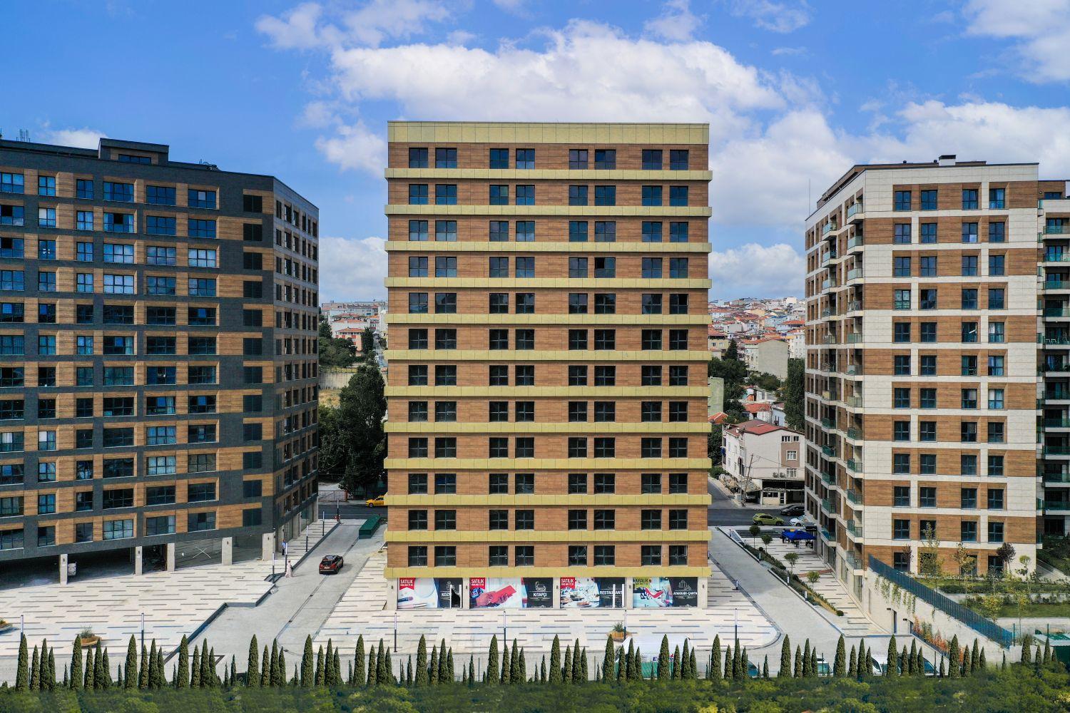 Babacan Port Royal Küçükçekmece: 1+1 Apartment for Sale