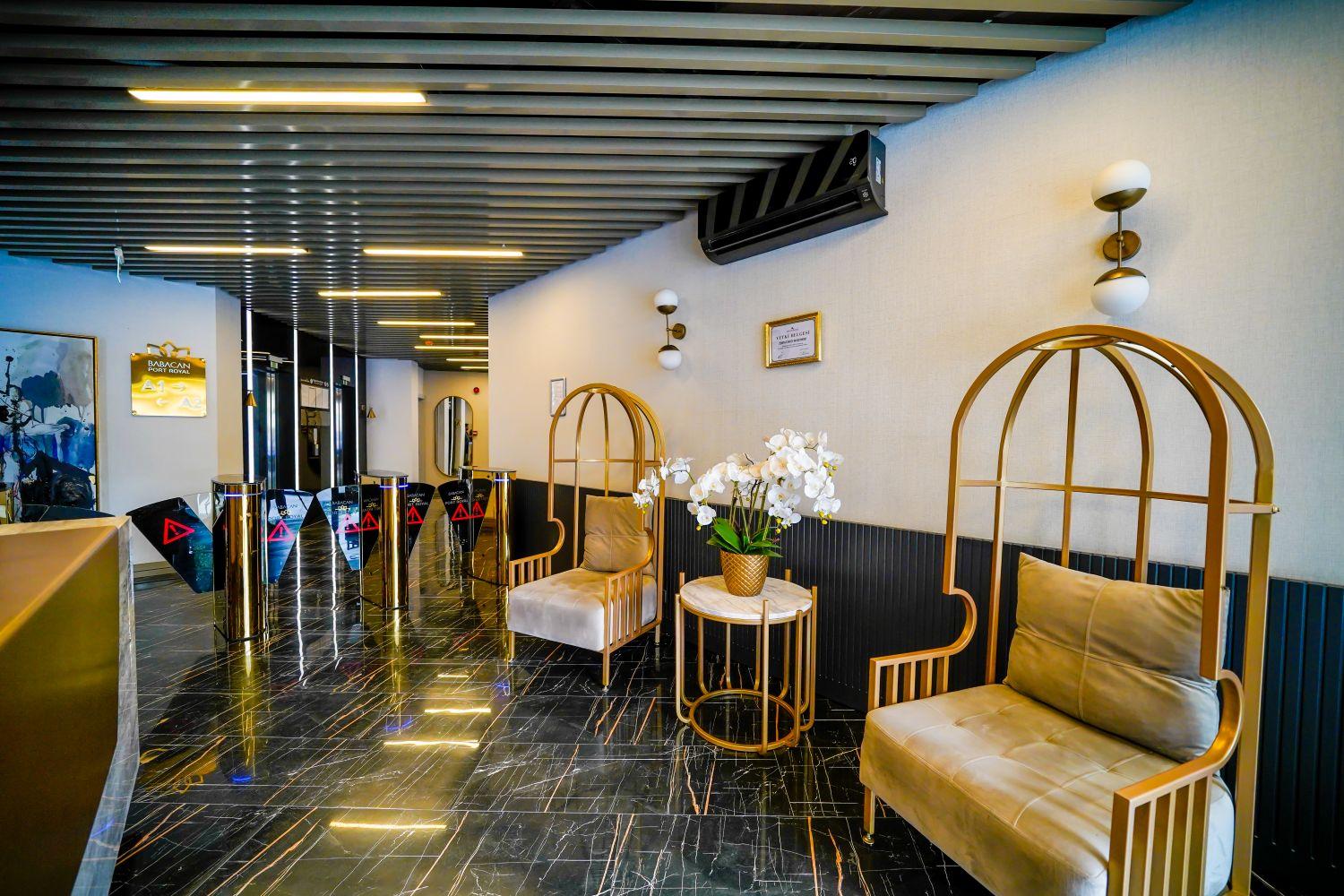 Babacan Port Royal Küçükçekmece: 1+1 Apartment for Sale