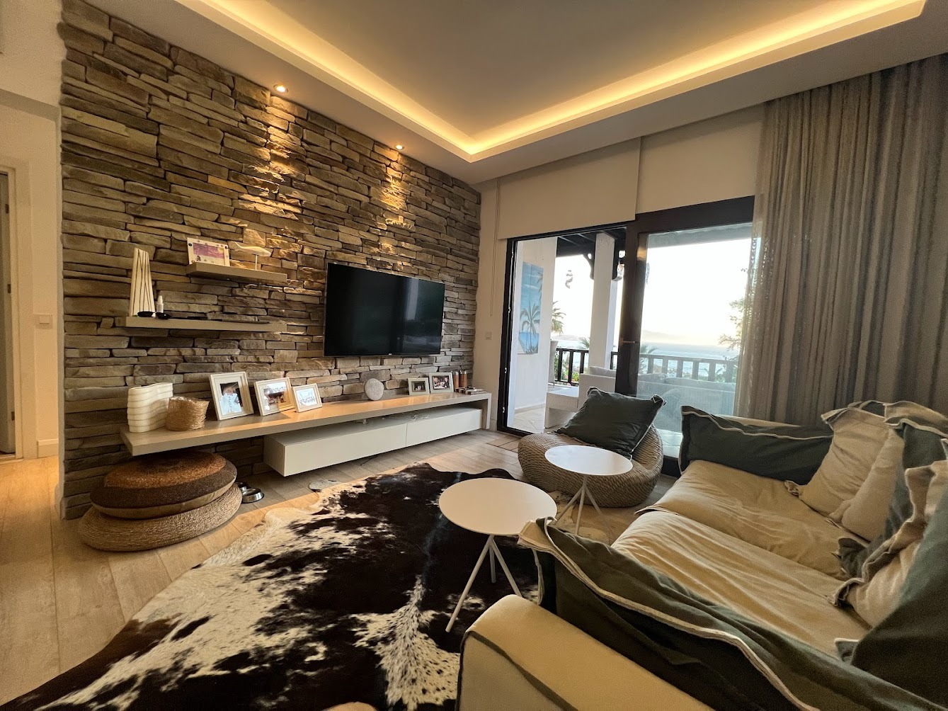 Apartamento dúplex de 3+1 con vistas al mar y a la piscina en el complejo Babil Gardens