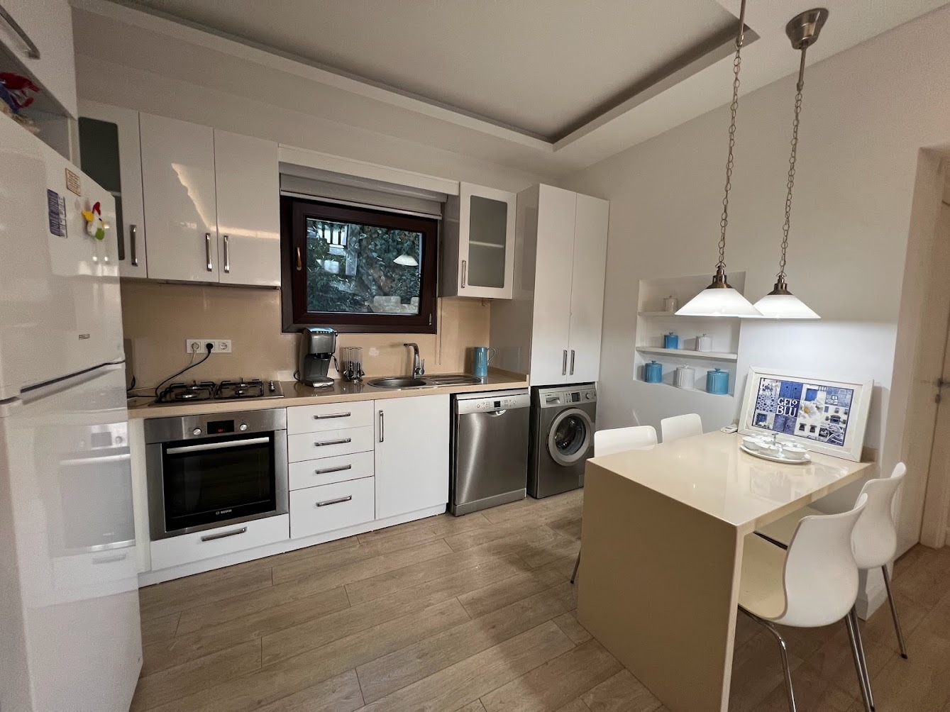 Apartamento dúplex de 3+1 con vistas al mar y a la piscina en el complejo Babil Gardens