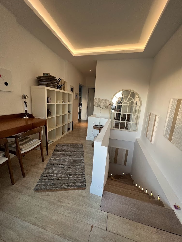 Apartamento dúplex de 3+1 con vistas al mar y a la piscina en el complejo Babil Gardens