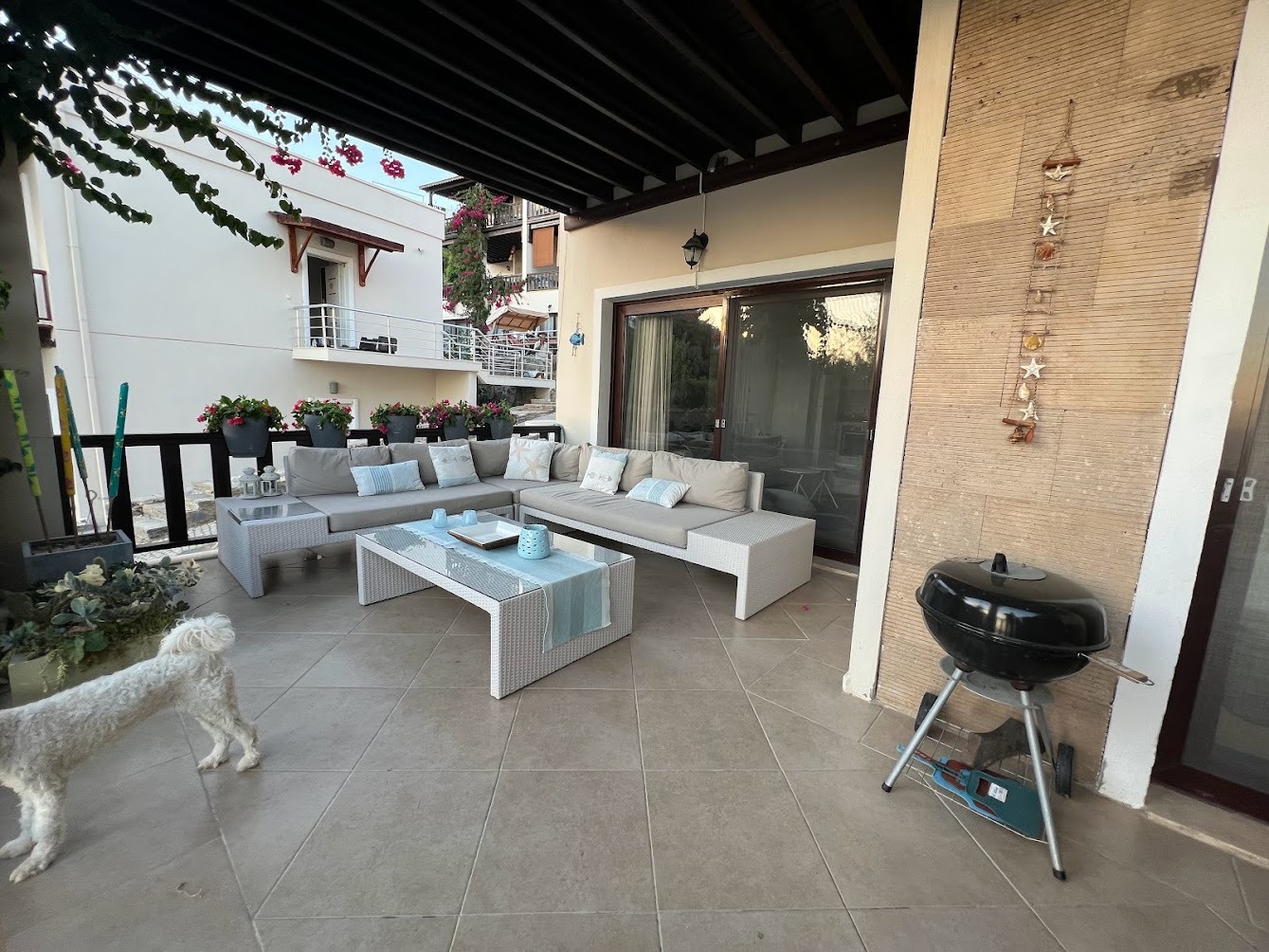 Apartamento dúplex de 3+1 con vistas al mar y a la piscina en el complejo Babil Gardens
