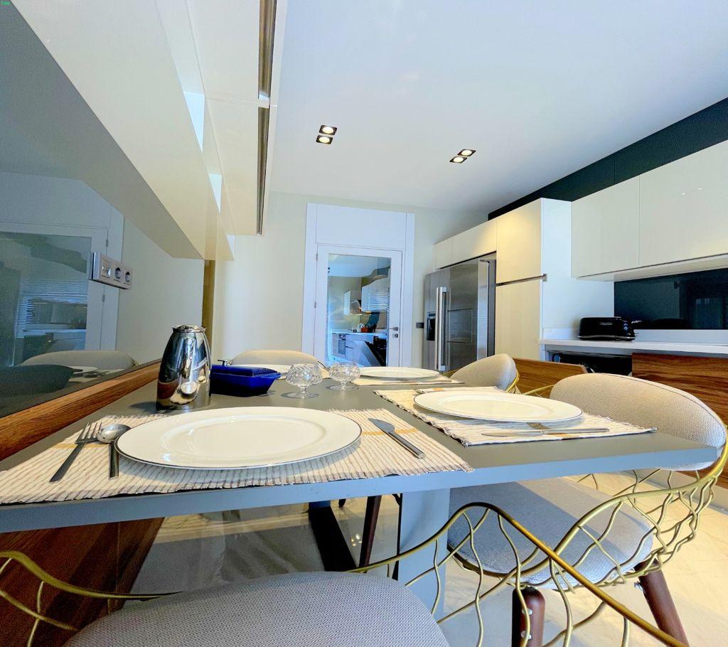 شقة فاخرة من 5 غرف نوم للبيع في بيوك تشكمجة — مناسبة للحصول على الجنسية