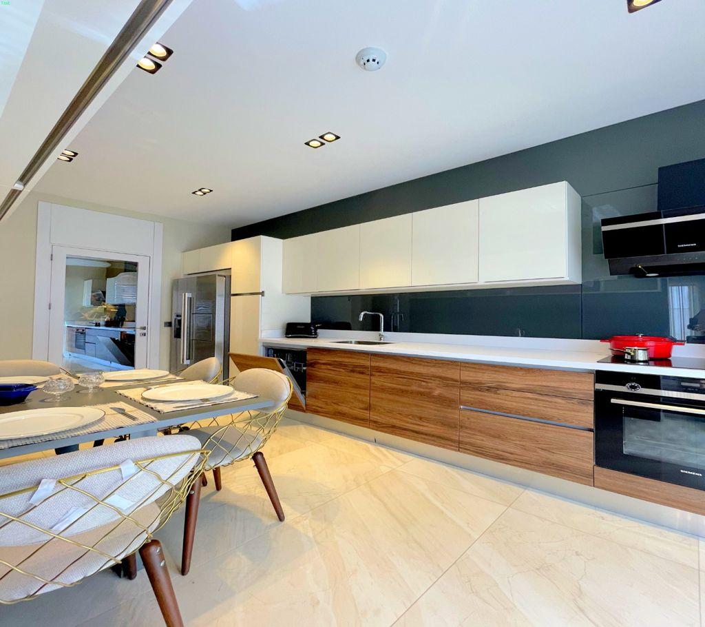 شقة فاخرة من 5 غرف نوم للبيع في بيوك تشكمجة — مناسبة للحصول على الجنسية