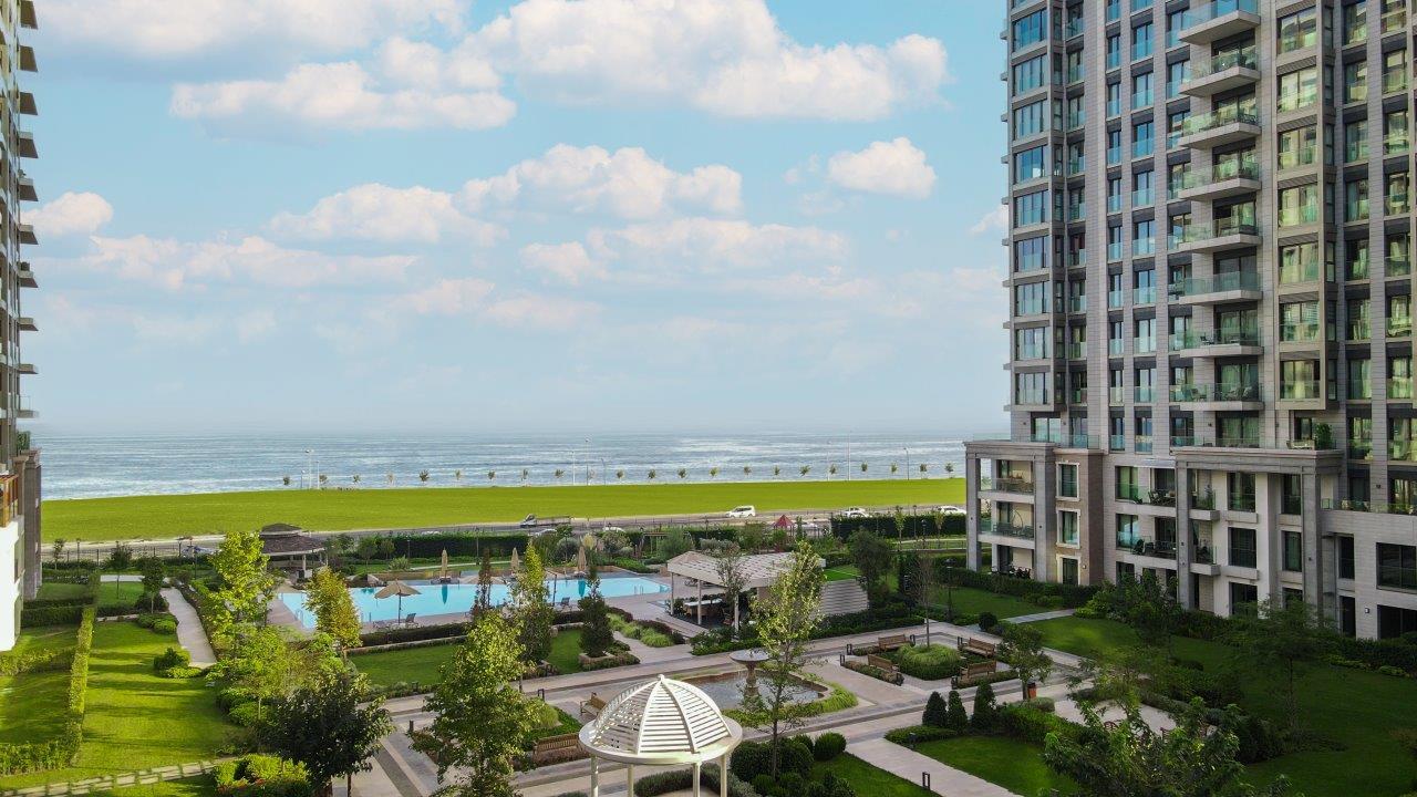 Invest in Buyukyali Istanbul: 2+1 Apartment - Suitable for Citizenship