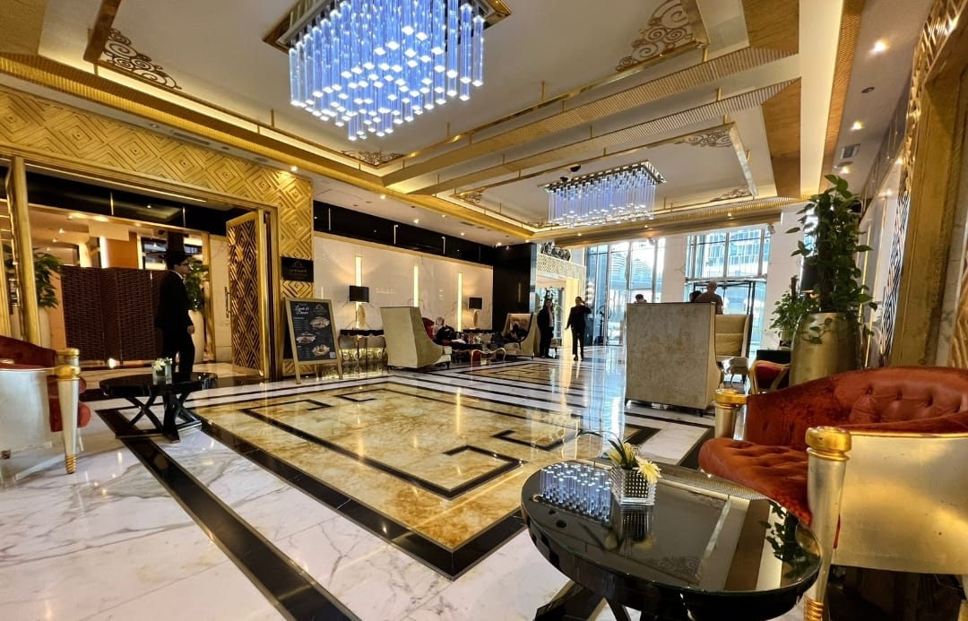 Luxury Life In 3+1 At Damac Signature Fully Furnished, Dubai Marina