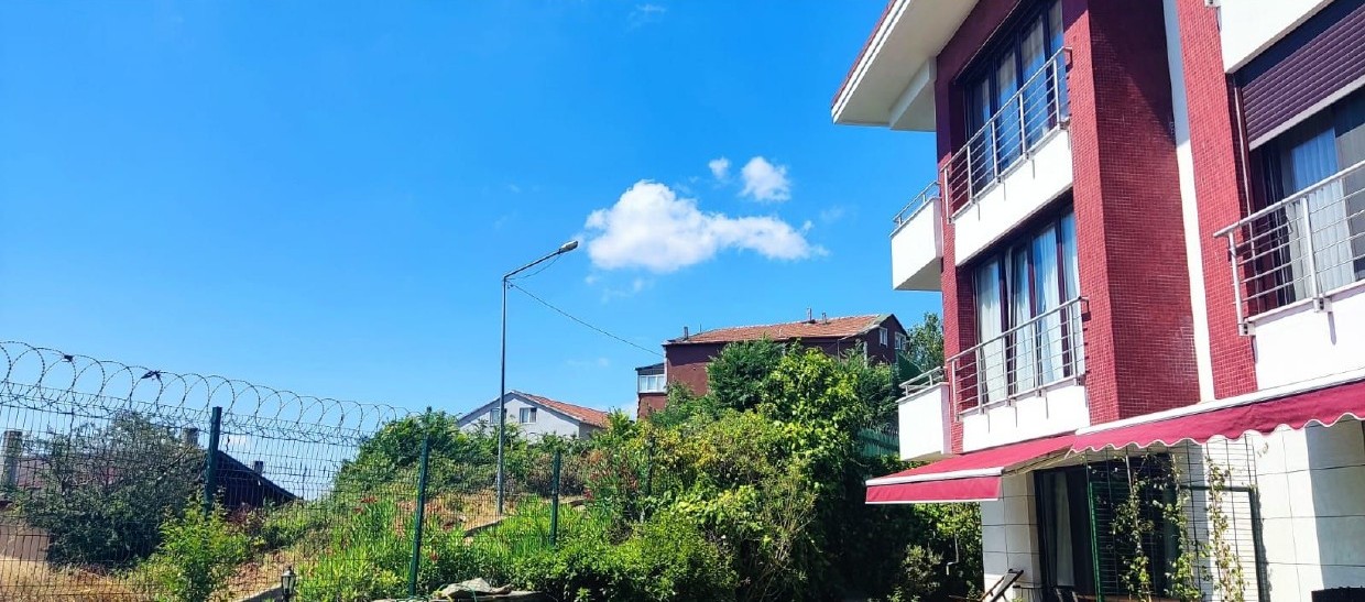 Luxury 3+1 Garden Duplex with Sea View for Rent in Sarıyer