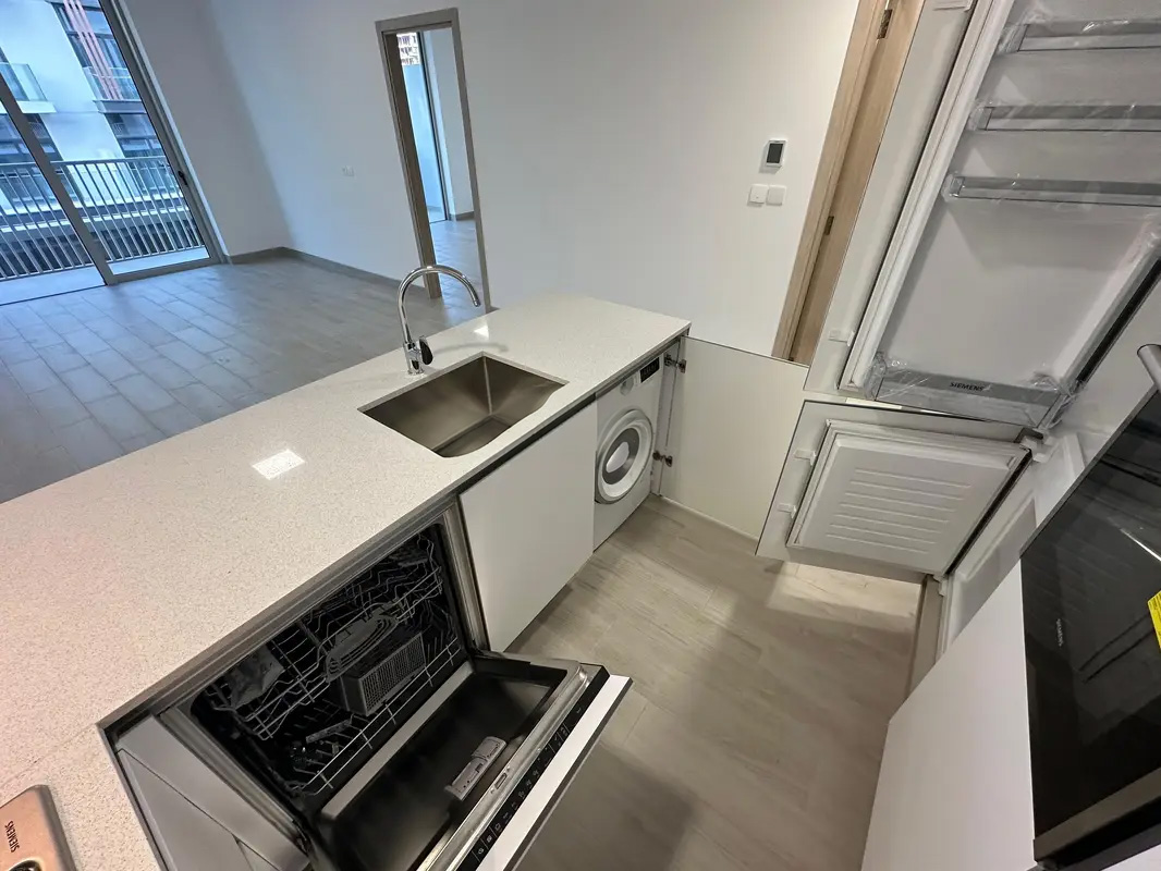 East Tower, Luma 22-1 Bedroom Apartment-Resale | Vacant