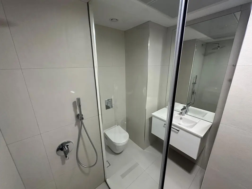 East Tower, Luma 22-1 Bedroom Apartment-Resale | Vacant