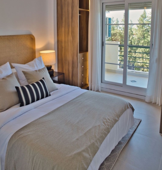 3 bedrooms, 3 baths, Penthouse Duplex in Nueva Andalucía