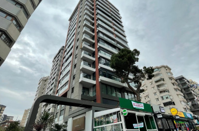Kadıköy Bağdat Caddesi İskele Sokakta,eşsiz konumda,satılık 3+1