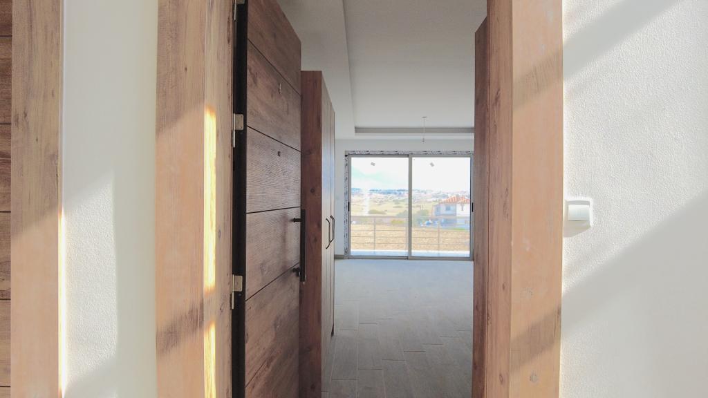 2+1 apartment for sale in Bahçelide Cyprys, Girne, Boğaz region