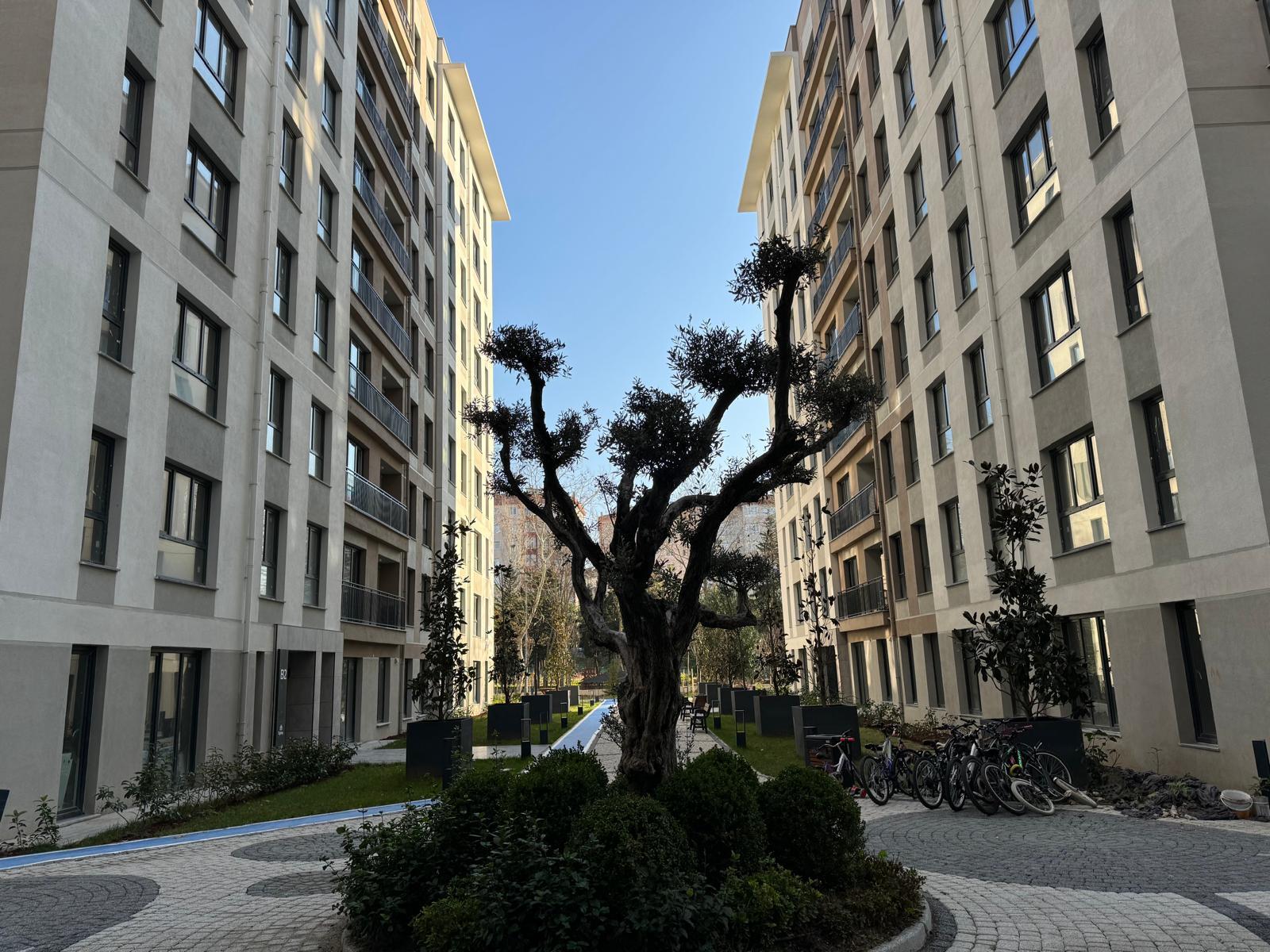 3+1 Apartment in Kırlangıç Evleri Project – Secure, Family-Oriented Living in Beylikdüzü