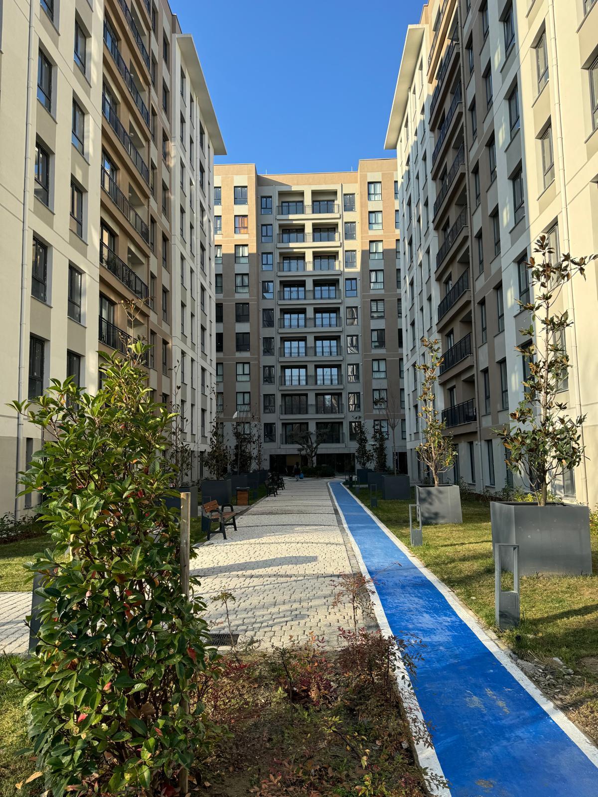 3+1 Apartment in Kırlangıç Evleri Project – Secure, Family-Oriented Living in Beylikdüzü