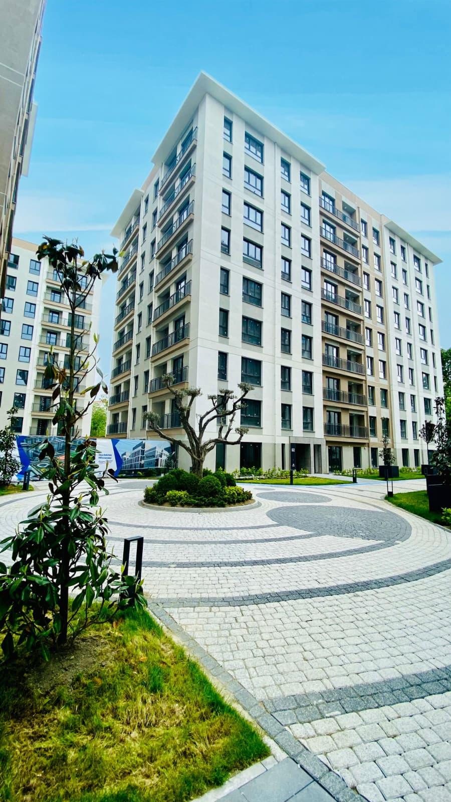 3+1 Apartment in Kırlangıç Evleri Project – Secure, Family-Oriented Living in Beylikdüzü