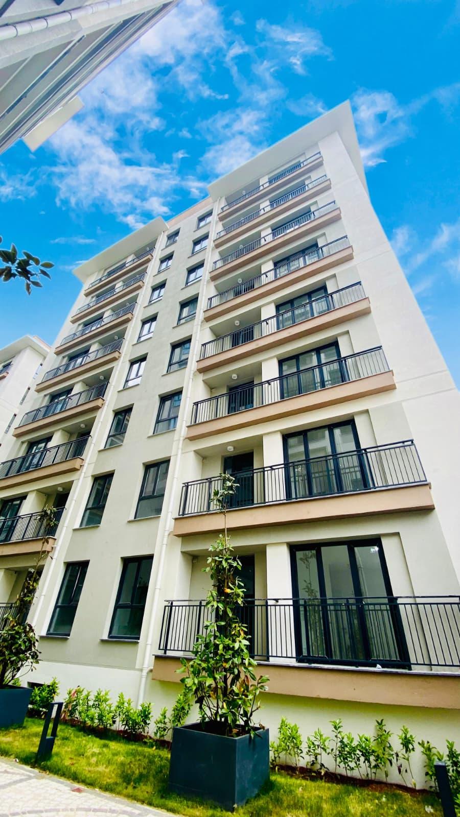 3+1 Apartment in Kırlangıç Evleri Project – Secure, Family-Oriented Living in Beylikdüzü