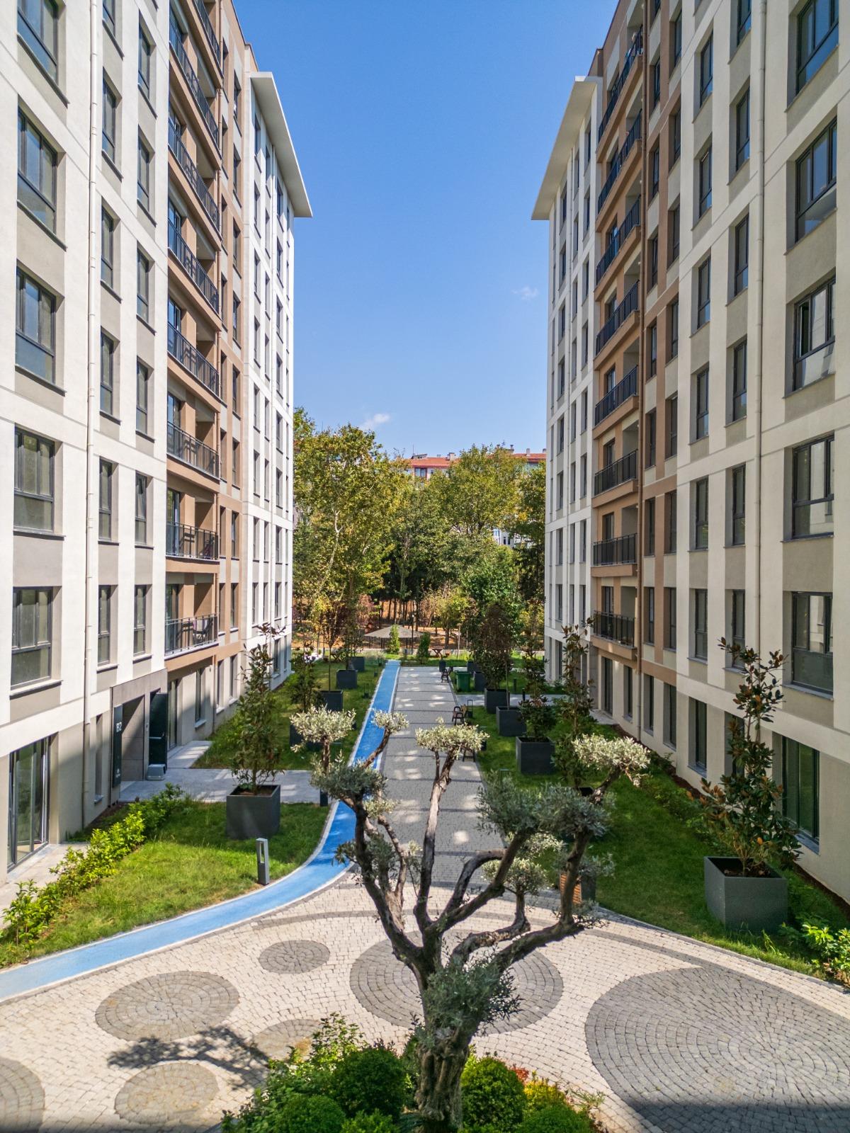 3+1 Apartment in Kırlangıç Evleri Project – Secure, Family-Oriented Living in Beylikdüzü