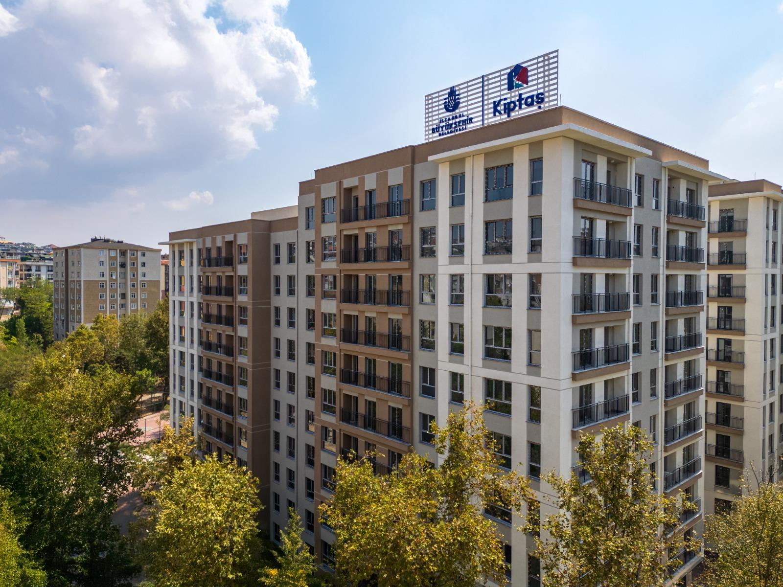 3+1 Apartment in Kırlangıç Evleri Project – Secure, Family-Oriented Living in Beylikdüzü