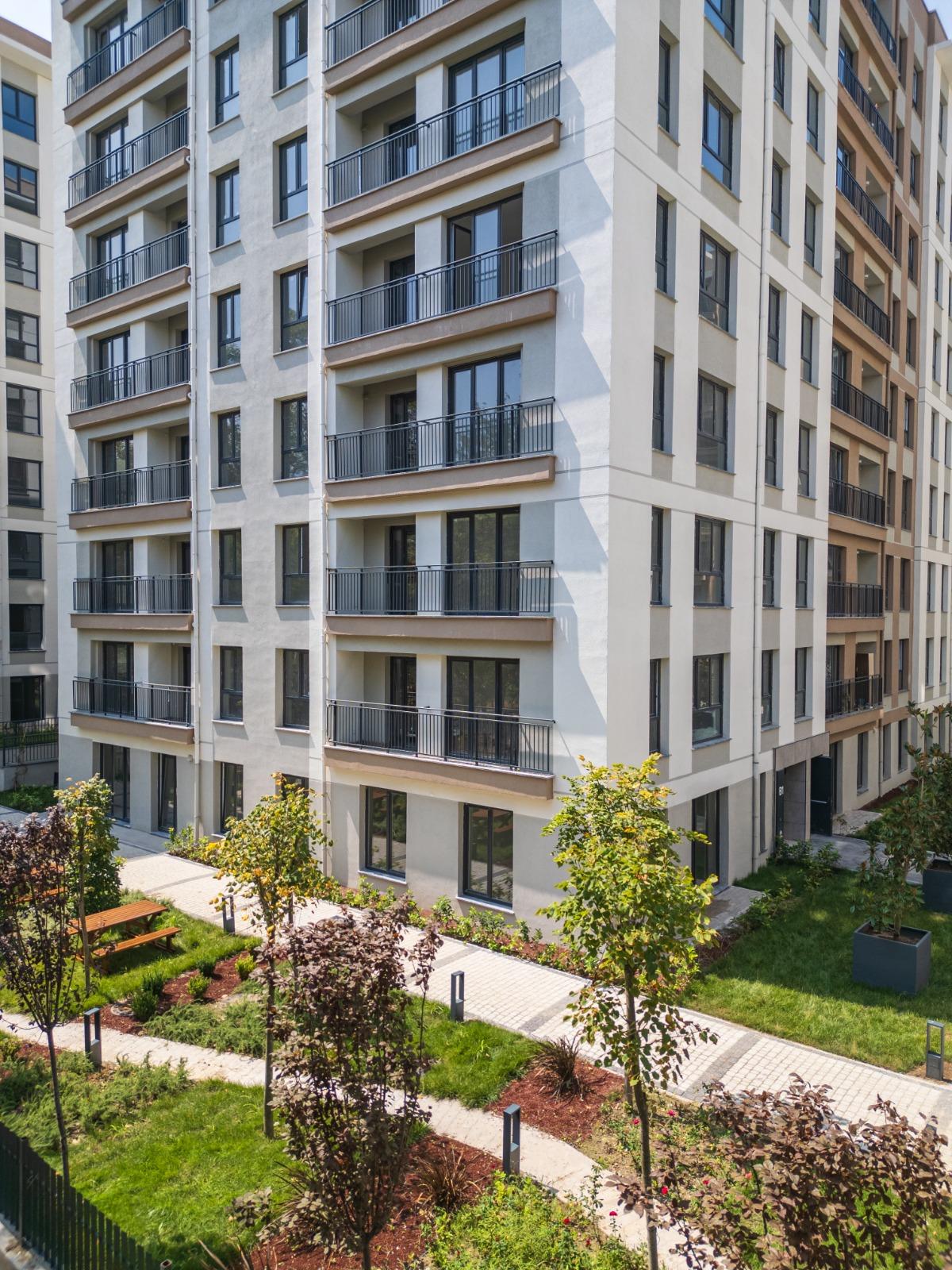 3+1 Apartment in Kırlangıç Evleri Project – Secure, Family-Oriented Living in Beylikdüzü