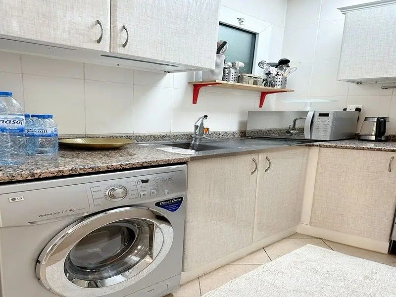 Lake City Tower - 1 Bedroom Apartment