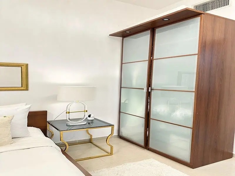 Lake City Tower - 1 Bedroom Apartment
