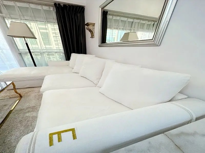 Lake City Tower - 1 Bedroom Apartment