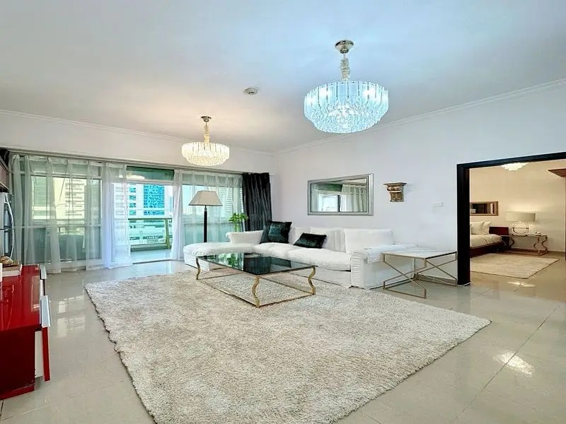Lake City Tower - 1 Bedroom Apartment