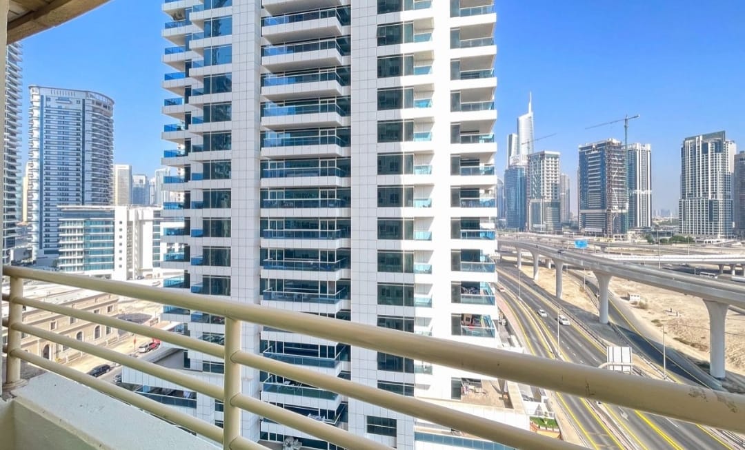1+1 At Manchester Tower, Heart of Dubai Marina, Fully Furnished