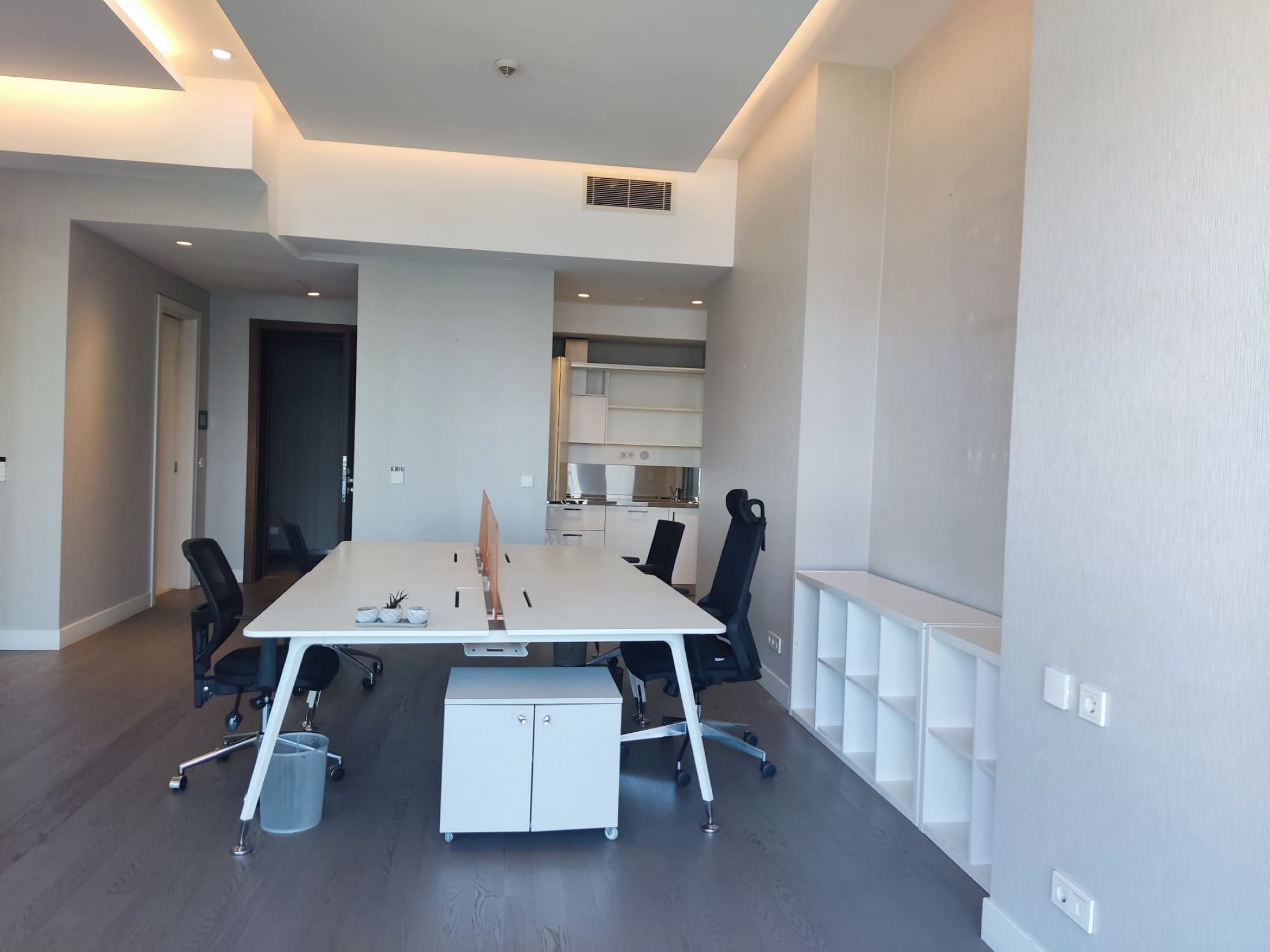 120 m² Luxuriously Furnished Office in Maslak 42