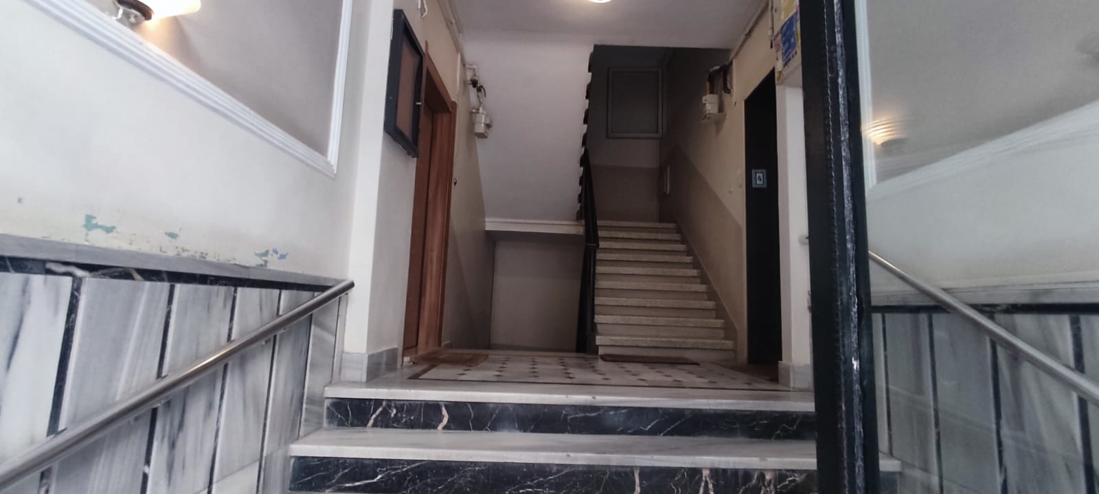 Vida cómoda en Nişantaşı: piso amueblado 2+1 en alquiler