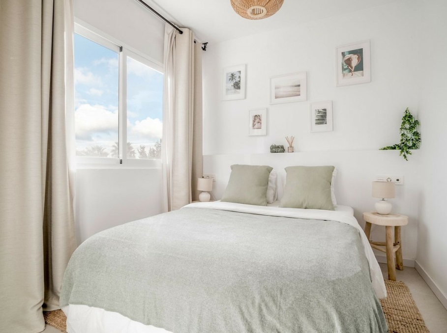 Stunning Three Bedroom Apartment in Marbella