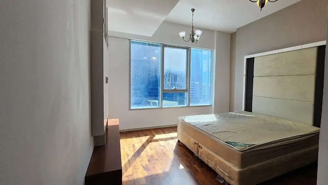 Ontario Tower-1 Bedroom Apartment-Vacant and Close to Metro