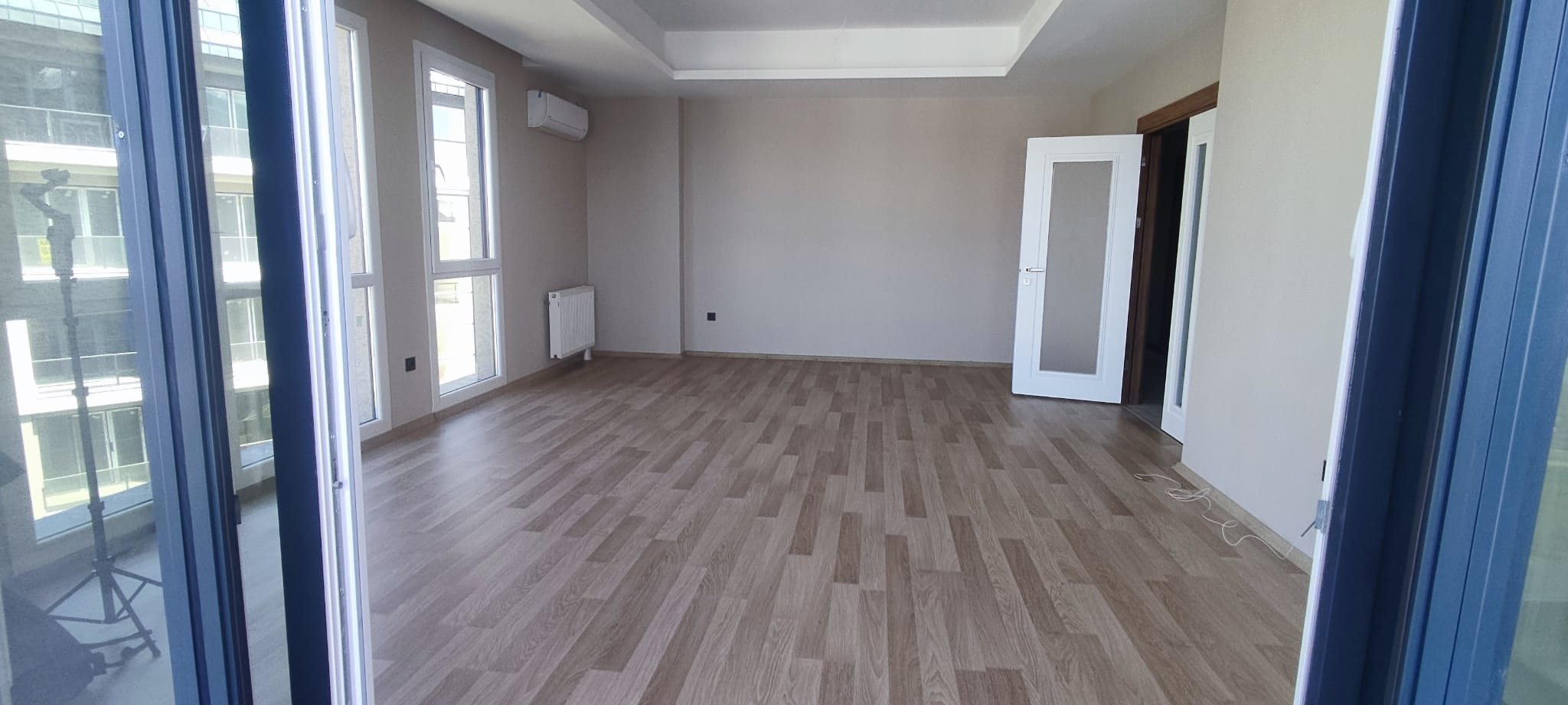 Palm Marin  3 Bed Apartment with Sea View - Vacant & Ready