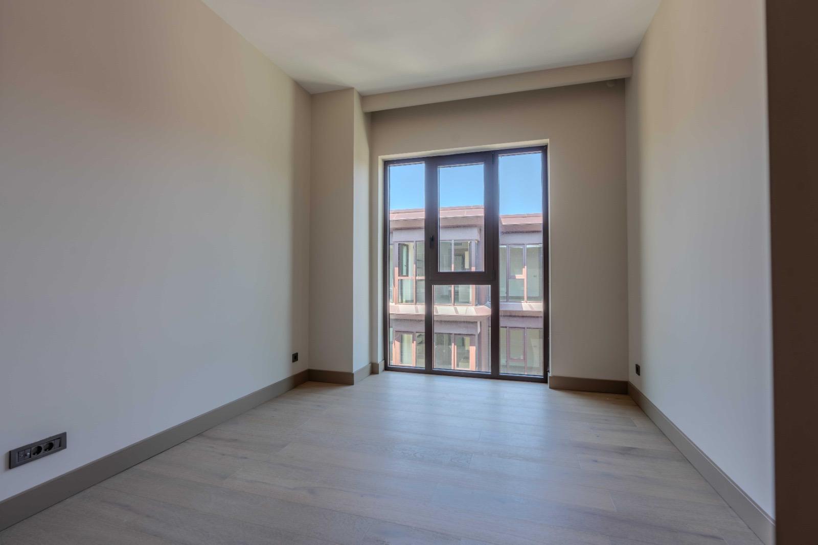 Privé Kemer: 5+1 Terrace Apartment in Göktürk – Citizenship Eligible