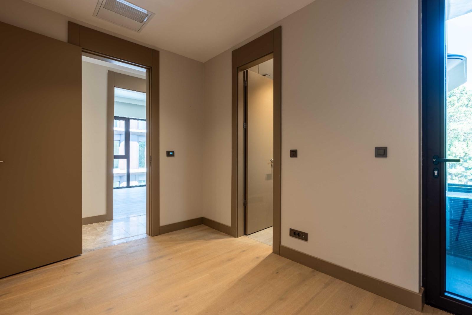 Privé Kemer: 5+1 Terrace Apartment in Göktürk – Citizenship Eligible
