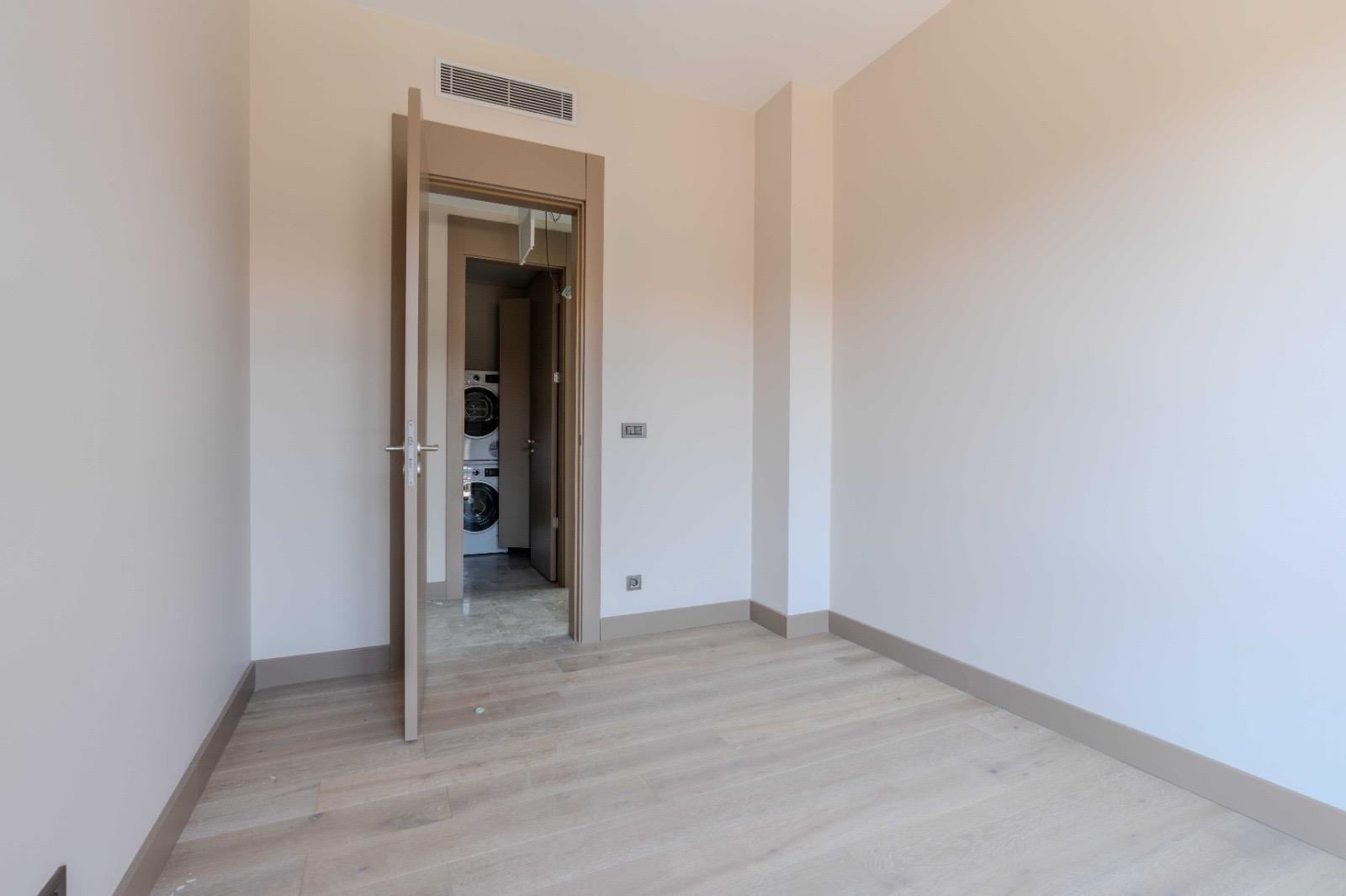 Privé Kemer: 5+1 Terrace Apartment in Göktürk – Citizenship Eligible