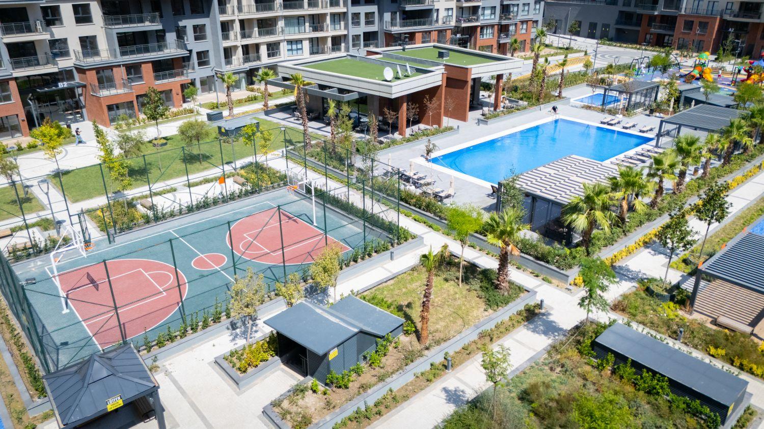3+1 Apartment at Referans Beylikdüzü - Modern Living with Garden and Terrace - Suitable for Citizenship