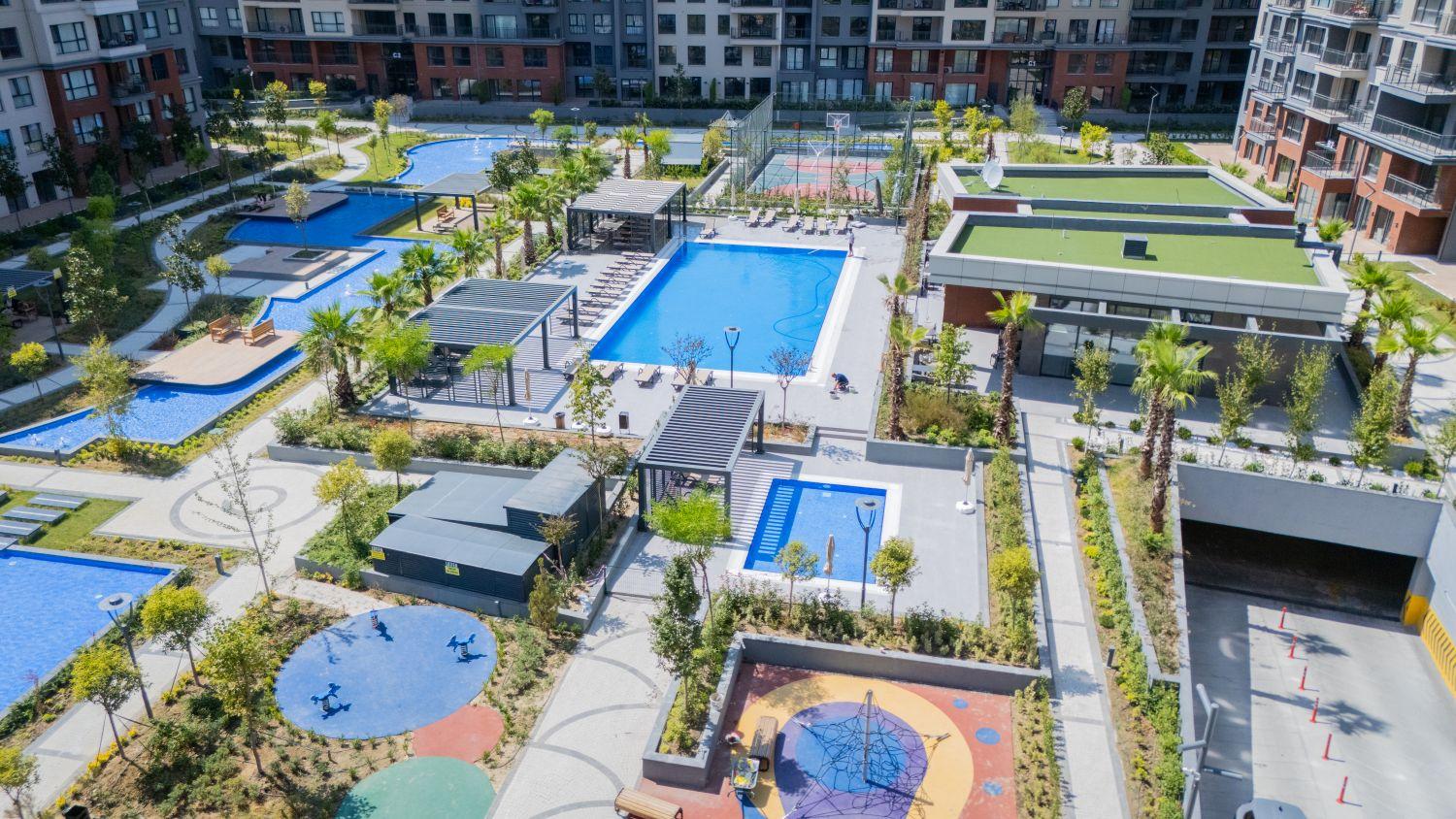 3+1 Apartment at Referans Beylikdüzü - Modern Living with Garden and Terrace - Suitable for Citizenship