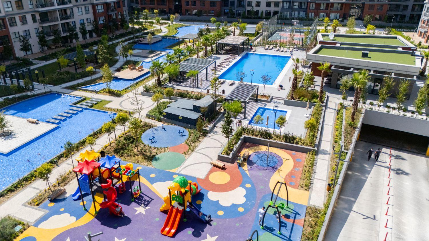 3+1 Apartment at Referans Beylikdüzü - Modern Living with Garden and Terrace - Suitable for Citizenship