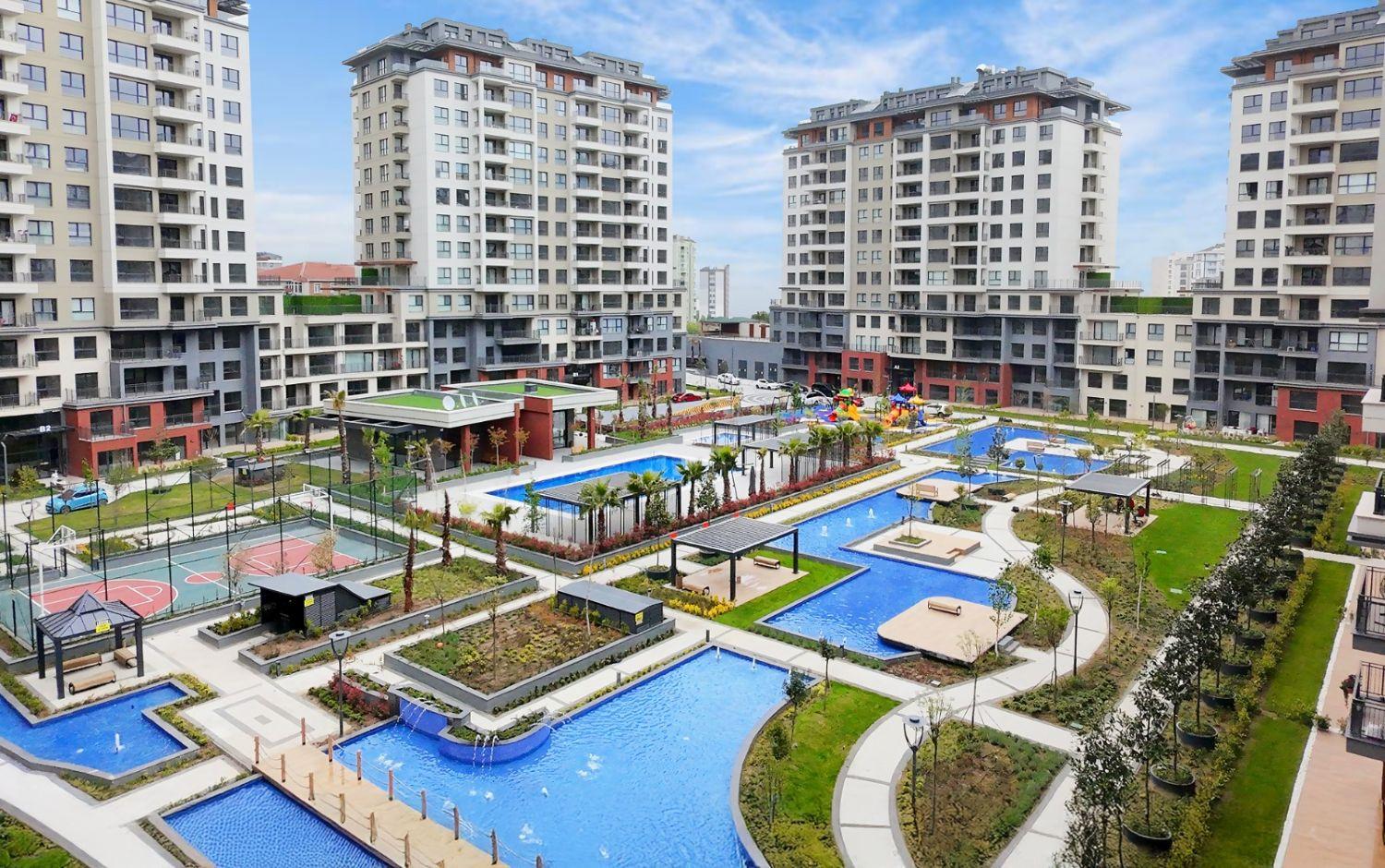 3+1 Apartment at Referans Beylikdüzü - Modern Living with Garden and Terrace - Suitable for Citizenship