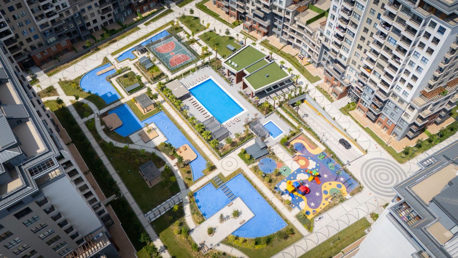 3+1 Apartment at Referans Beylikdüzü - Modern Living with Garden and Terrace - Suitable for Citizenship