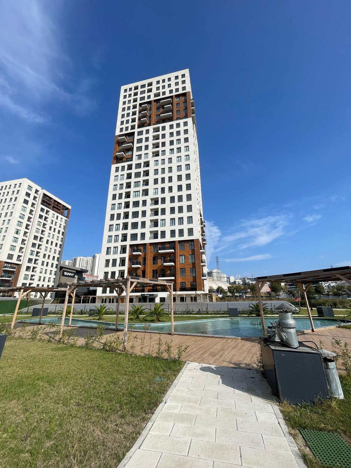 Self Istanbul: Luxury 6+1 Penthouse Apartment Investment Opportunity - Suitable for Citizenship